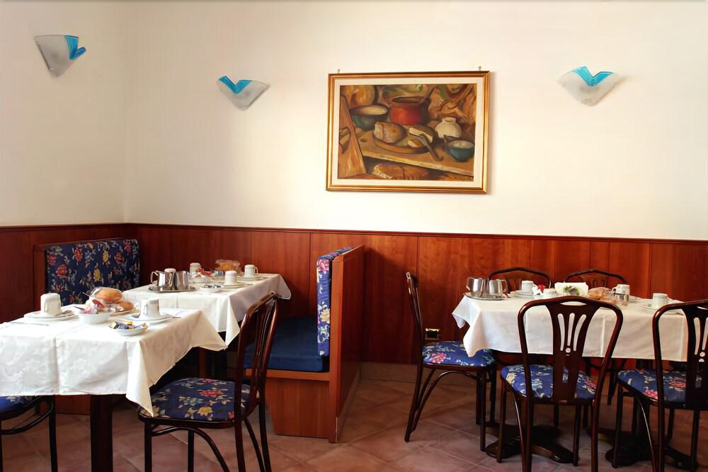 Albergo Carla Pont-Saint-Martin Exterior photo